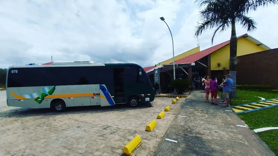 Mais um grupo que chega ao seu destino com o conforto e a segurança que a TOP BUS proporciona a (2)